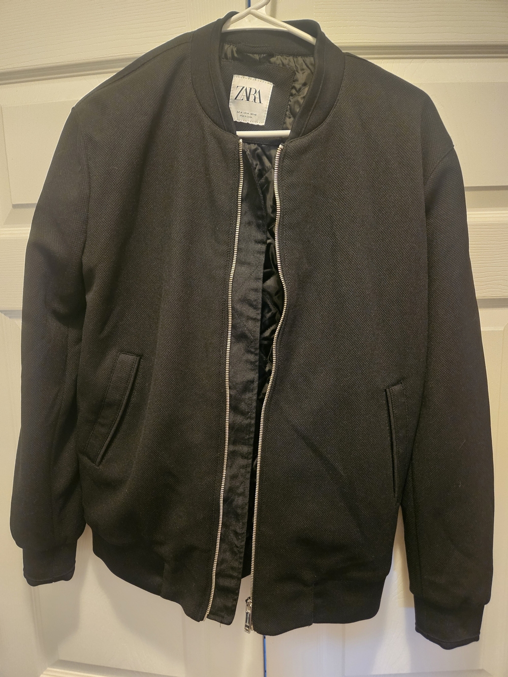 Zara Men’s Black Bomber Jacket – Size Medium